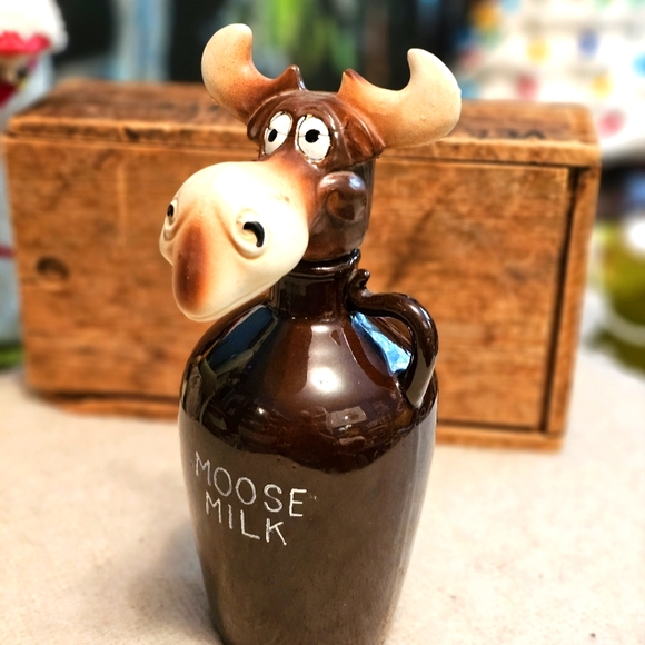 Vintage Moose Milk Liqueur Decanter - Picture 1 of 3